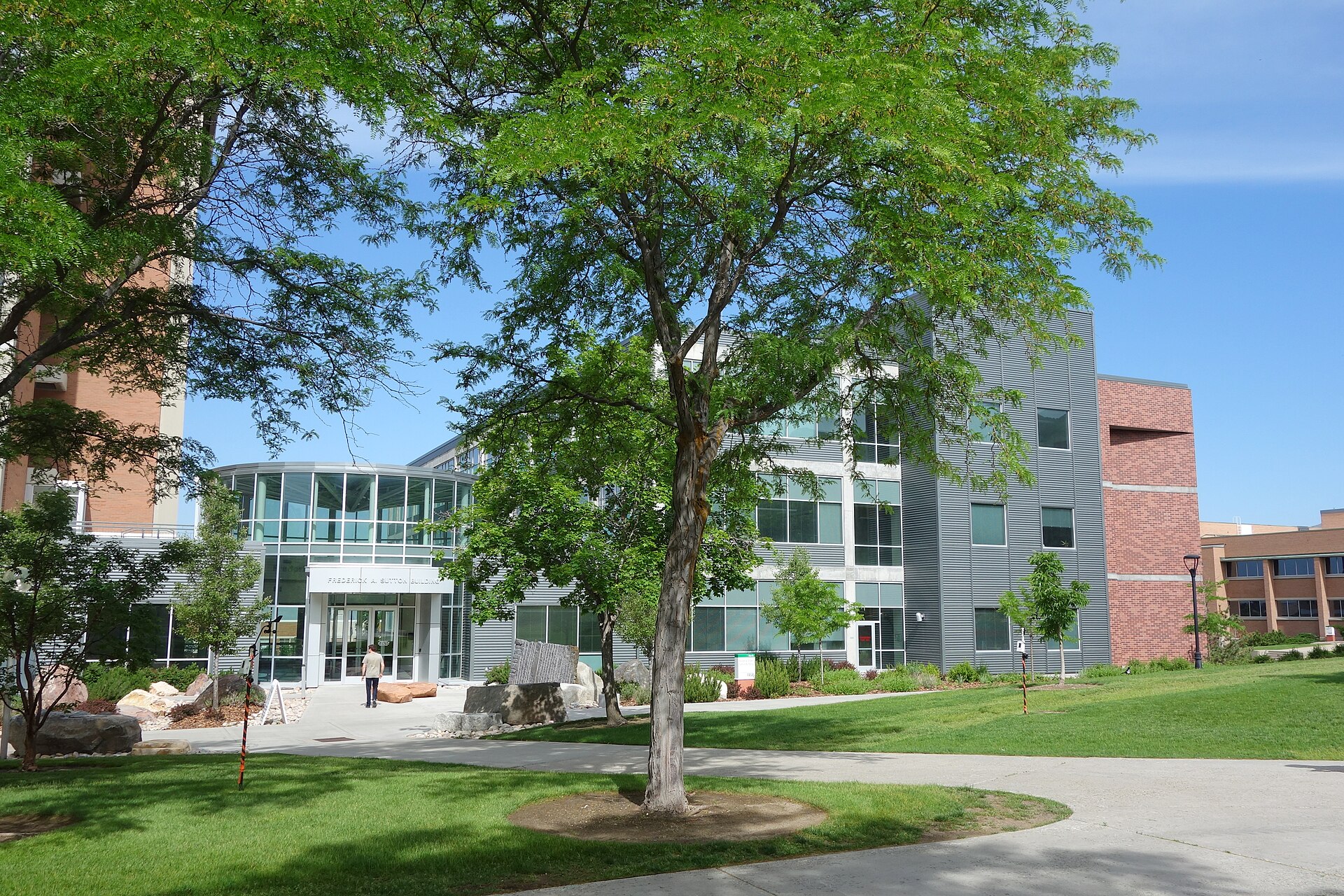 The Frederick A. Sutton Building, Salt Lake City, lawn and entrance.
